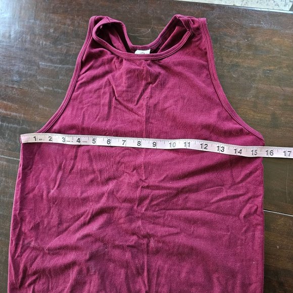 NWT Fabletics Red Wine Pucker Back detail Athletic Sleeveless Top sz S - Picture 3 of 7